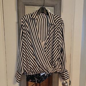 H&M Wrap OverBlack and Satin White Long Sleeve Wrap Blouse - PTP 25.5